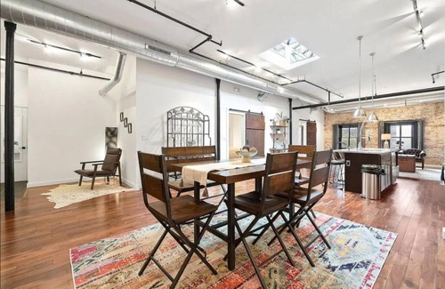 Center City East House | The Gallery Suite Residence