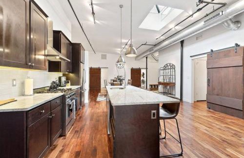 Center City East House | The Gallery Suite Residence