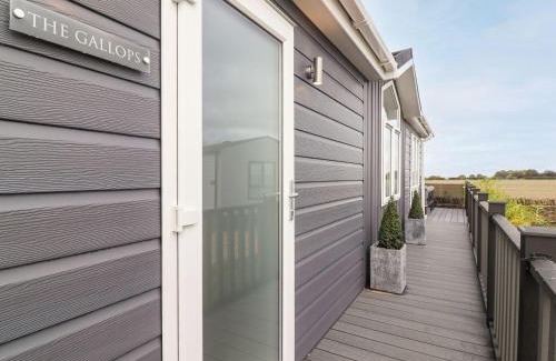 Chipping Norton House | The Gallops