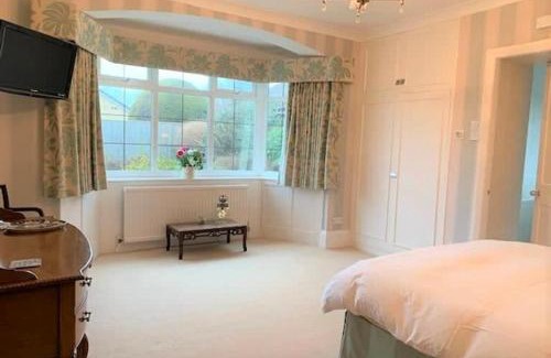 Muston House | The Garden Apartment - Beautiful spacious garden apartment with two bedrooms and two parking spaces
