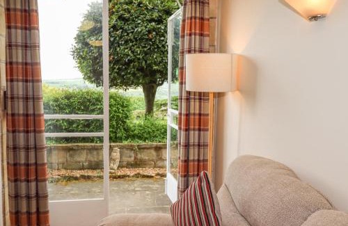 Briggswath Apartment | The Garden Apartment