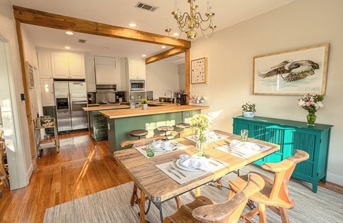 Mid City South Cottage | The Garden District Cottage - minutes from LSU and many of BR’s top restaurants