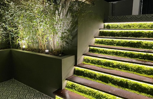Seafront Apartment | The Garden Flat