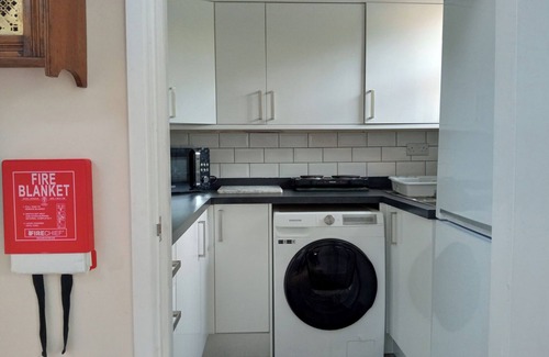 Whitstable Cottage | THE GARDEN HOUSE COTTAGE, pet friendly, with a garden in Whitstable
