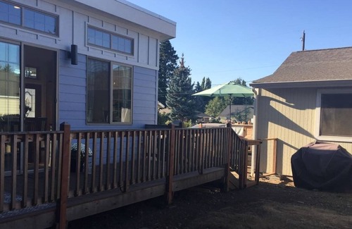 Burien House | The Garden House - Less than 10 min to airport!