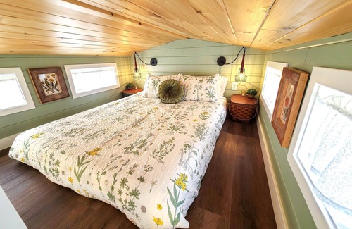 Lakeside Apartment | The Garden House - Tiny House - Tiny Digs Lakeshore