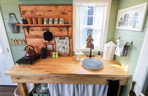 Lakeside Apartment | The Garden House - Tiny House - Tiny Digs Lakeshore