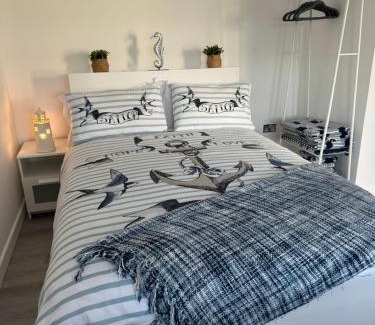 Torquay Apartment | The Garden Room