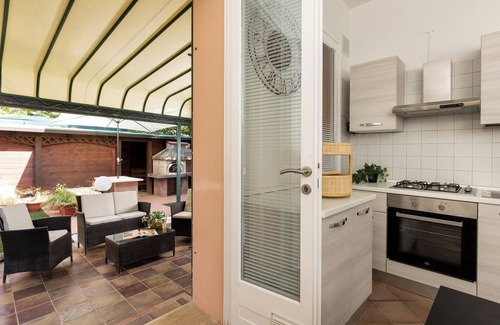 Marina Centro House | The Garden's Home, cozy garden house sea-center x families with pets.