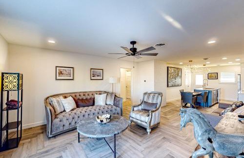 Del Mar Apartment | The Garden