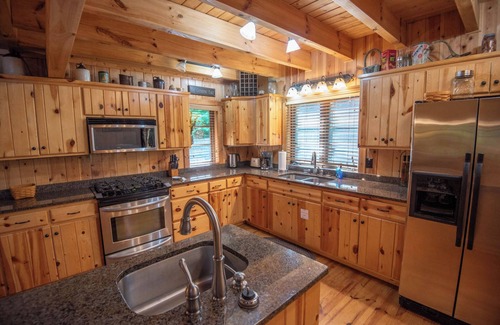 Creston Cabin | The Gathering Place - Blue Ridge Mountain Retreat - 30 acres to explore - Pool Table - Sleeps 15