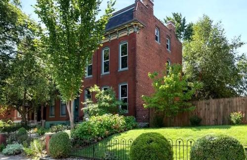 Benton Park House | The Gathering Spot Downtown St. Louis by StayLage