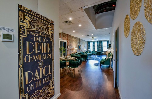Tuscaloosa Apartment | The Gatsby - a 1920s Speakeasy abode in the heart of Downtown Tuscaloosa!