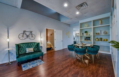 Tuscaloosa Apartment | The Gatsby - a 1920s Speakeasy abode in the heart of Downtown Tuscaloosa!