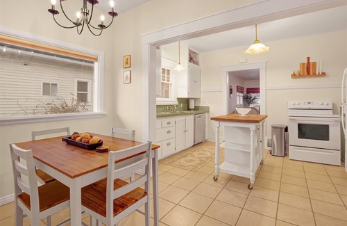 Twin Falls House | The Gem on 8th Ave - sleeps 7, pet friendly!