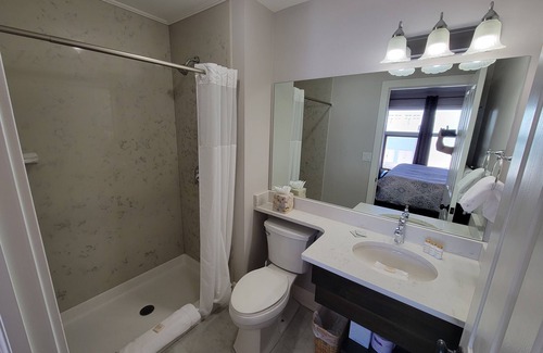 Canmore Hotel | The Georgetown Inn