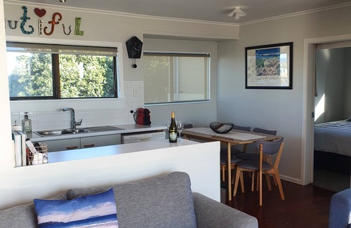 Pukehina House | The Gin Trap