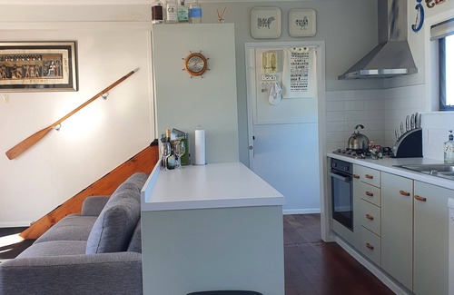 Pukehina House | The Gin Trap