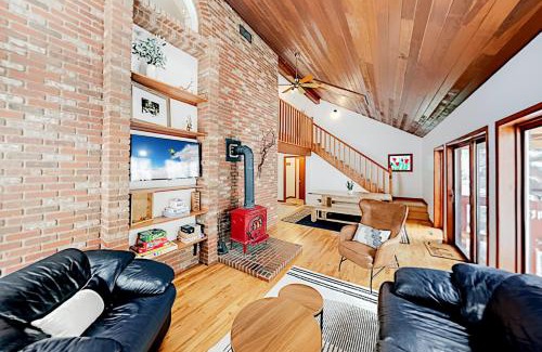 Blue River House | The GingerBreck House