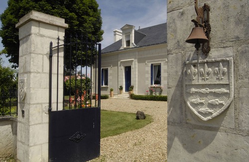 Chambourg-sur-Indre House | The gites of the Manor, La Petite Grange is a detached house with a garden