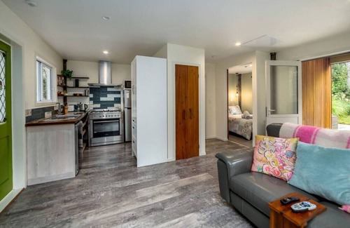 South Wairarapa District Cottage | The Glade, Martinborough