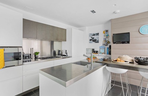 Fowey House | The Glass House, Fowey Luxury, parking & mooring