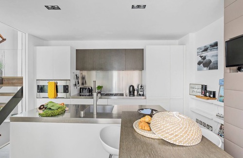 Fowey House | The Glass House, Fowey Luxury, parking & mooring