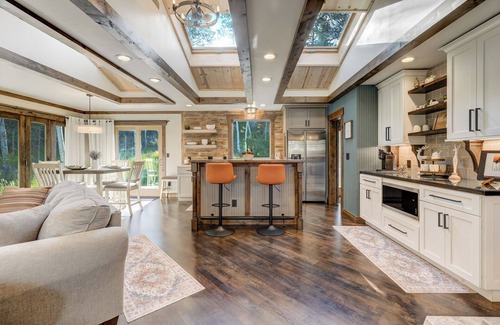 Woodland Park Cabin | -THE GLEN - 7 Acre Mountain Oasis, 2 Cabins, Spa, Sauna - STUNNING & NEW -