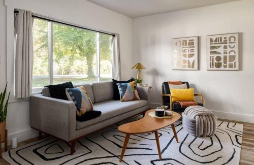 Glenn House | The Glenn of The Lake