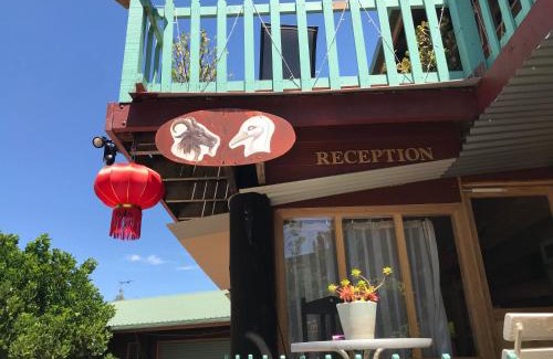 Lakes Entrance Bed & Breakfast | The Goat and Goose Bed & Breakfast