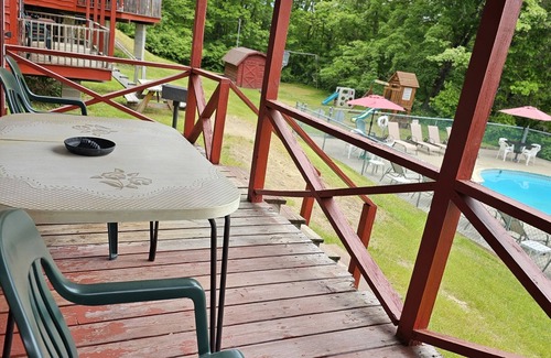 Lake George Cabin | The Gold Eagle Cottage 11