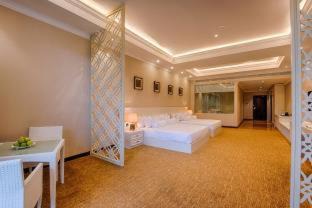 Tennekumbura Hotel | The Golden Crown Hotel