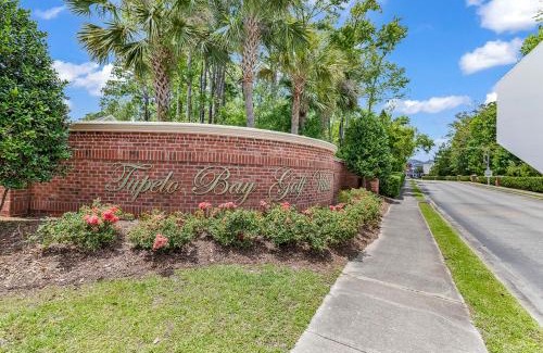 Garden City Apartment | The Golden Gnomes