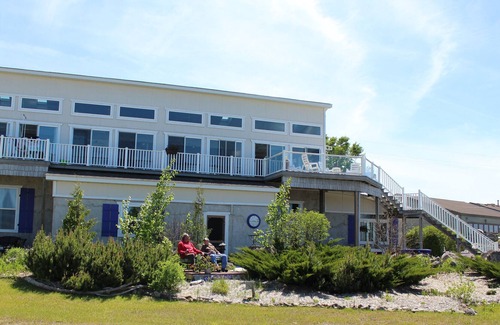 Rogers City Bed & Breakfast | The Goldfinch's Nest