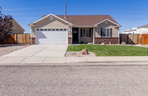 Cedar City House | The Good Place 5 Bedroom Home by Redawning