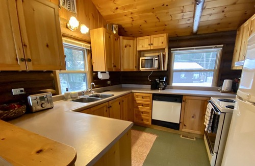 Gooderham Cottage | The Goodlodge- Summer Getaway