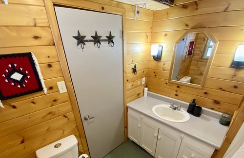 Gooderham Cottage | The Goodlodge- Summer Getaway