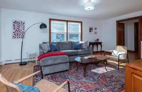 Montville House | The Grace House · Walk to Mohegan Sun Casino!