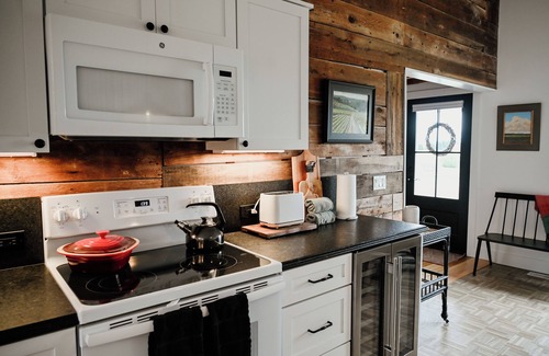 Suttons Bay House | The Granary BB at NorthFarm! 3-bedroom house with AC, WiFi, 3miles from Leland!