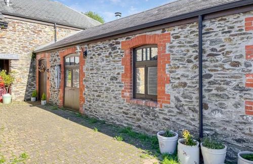 Plympton Apartment | The Granary House - Long Stayz