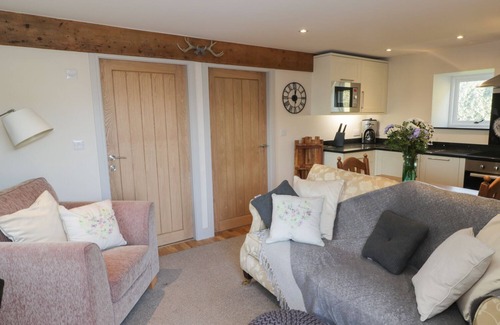 Newland Near Ulverston Apartment | THE GRANARY LOFT, with a garden in Bardsea
