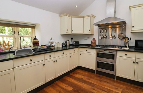 Ambleside Cottage | THE GRANARY, pet friendly, with a garden in Hawkshead