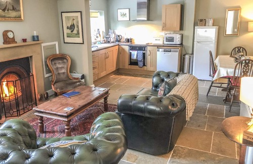 Appleton-le-Moors Cottage | THE GRANARY, pet friendly, with open fire in Appleton-Le-Moors