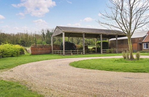 St Margaret's at Cliffe Cottage | The Granary - UK46187
