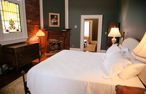 Hogansville Hotel | The Grand Hotel