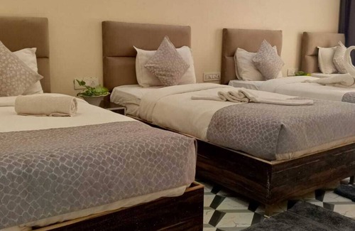 Jabalpur Hotel | THE GRAND