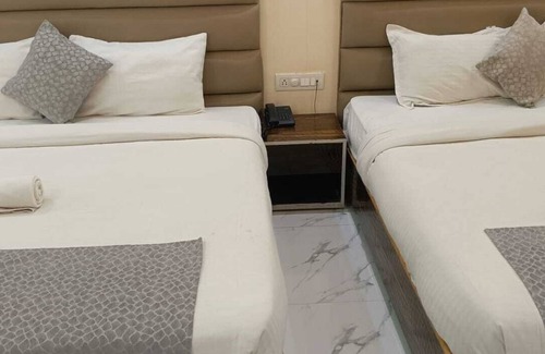 Jabalpur Hotel | THE GRAND