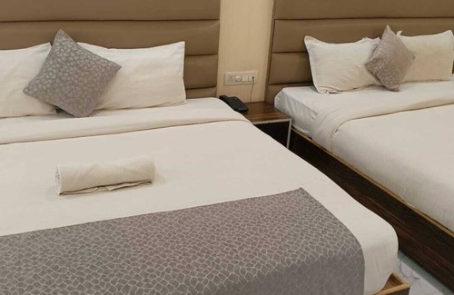 Jabalpur Hotel | THE GRAND