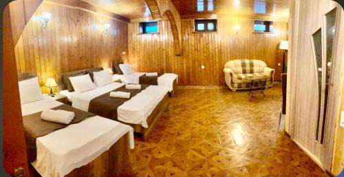 Kutaisi Hotel | The Grand Piano Hotel