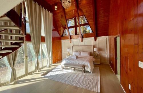 Modesto Villa | The Grand Waterside Estate Easy drive to Yosemite